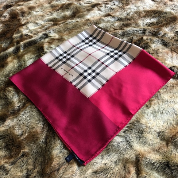 New BURBERRY London England VINTAGE iconic Plaid - Picture 7 of 8